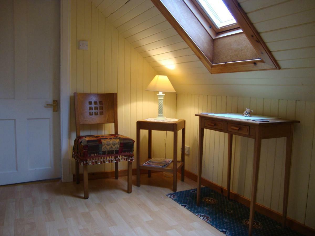 Fairy Hill Cottage Ellishadder Staffin Buitenkant foto
